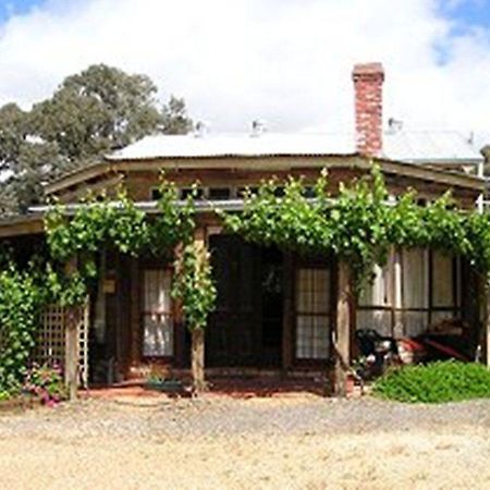 Moonbeam Cottages & Rainbow Cafe Moonambel Exterior photo