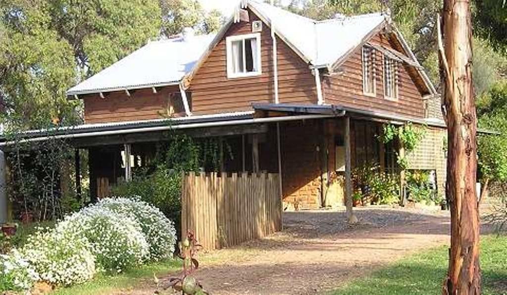 Moonbeam Cottages & Rainbow Cafe Moonambel Exterior photo